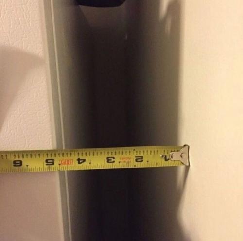 Такую полку можно не , внимание, только в кухню, но и в ванную комнату смастерить. 01