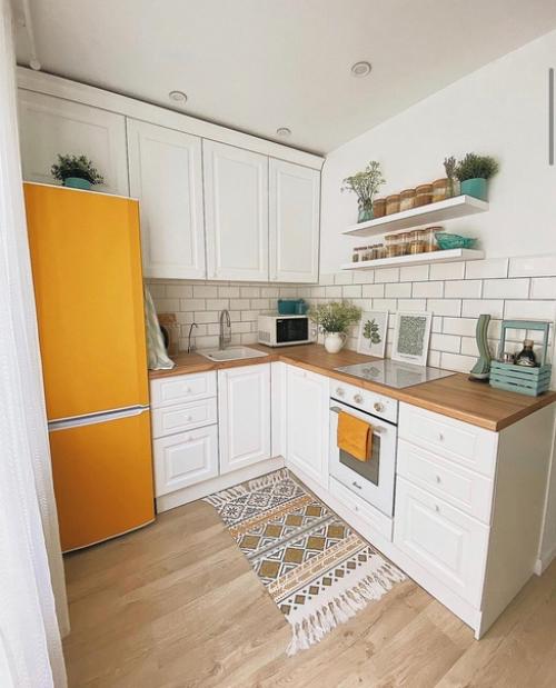 Какая яркая солнечная квартира. 01