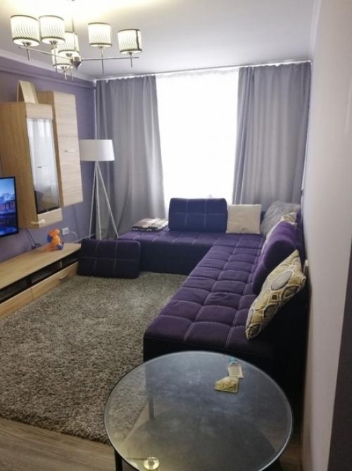 Сделали ремонт в гостиной, без особых дизайнерских заморочек. 01