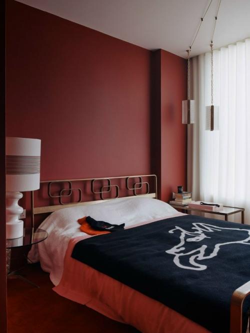 Терракотовый цвет в интерьере создаёт атмосферу тепла и уюта. 02