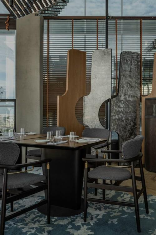 26 вентиляторов и фреска на потолке: ресторан в Ижевске. 07