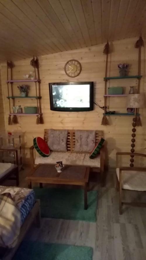 От подписчицы:  Много скидывают домов своими руками и я решила похвастаттся руками мужа построил один за 2 недели. 06