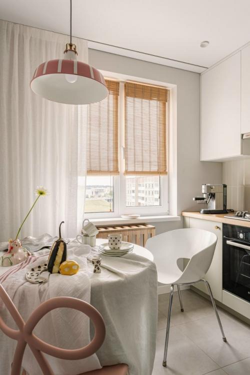 Из типовой панельной квартиры дизайнер Валерия Макаревич создала выразительный интерьер в духе mid - Century Modern. 03