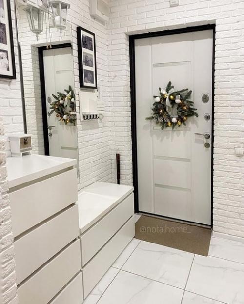 Дизайн прихожей в белом цвете.