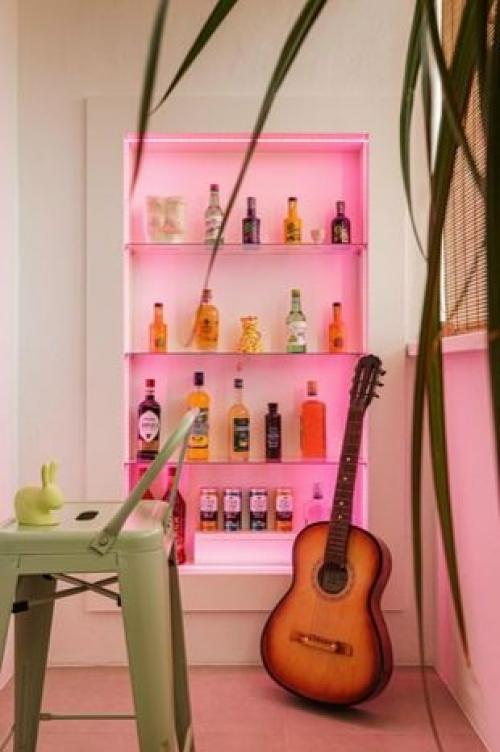 Из типовой панельной квартиры дизайнер Валерия Макаревич создала выразительный интерьер в духе mid - Century Modern. 07