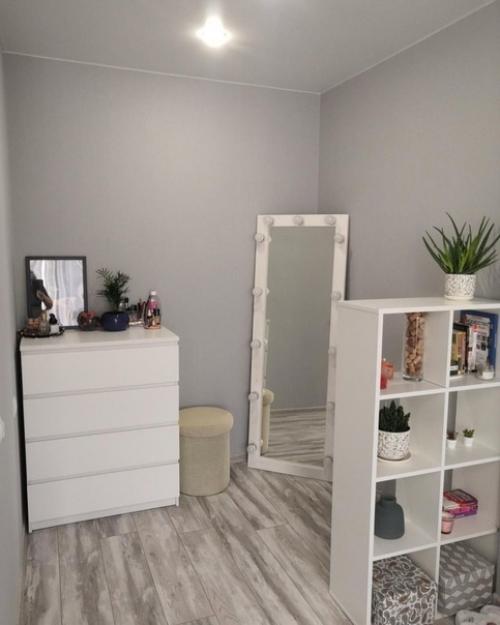 Ремонт в однушке.  Наш скромный ремонт окончен, кровать не ставили, может в будущем мы поставим. 05