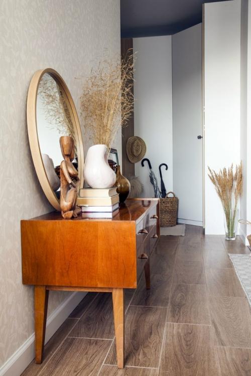 Как создать спокойный и универсальный интерьер при ограниченном бюджете - показывают дизайнеры Светлана Мельникова и Иван мельников. 08