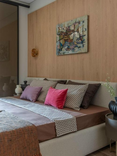 Дизайнер лилия Асфандиярова создала яркий, но уравновешенный интерьер для семьи из четырёх человек. 04