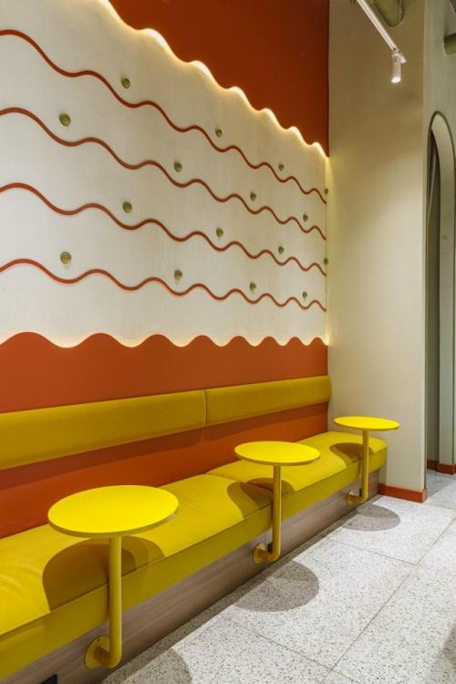 Кафе Roots в астане от студии Aidesign стало настоящим манифестом здорового и радостного образа жизни. 01