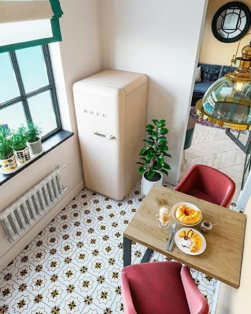 Яркая квартира - студия 28 м. 01