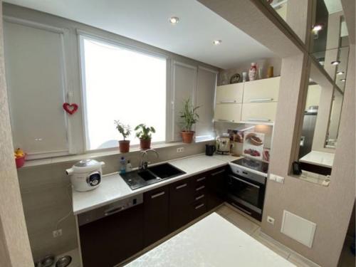 Как вам такой вариант? 02