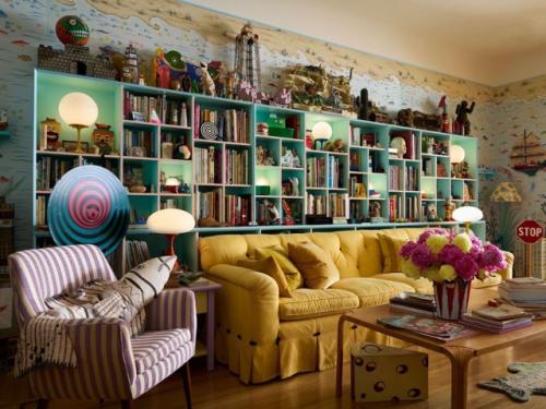 Дом XIX века, перестроенный для творческой семьи, стал настоящим манифестом свободы и фантазии. 05