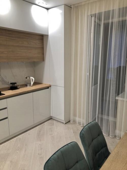 Теперь и я могу показать свою кухню.