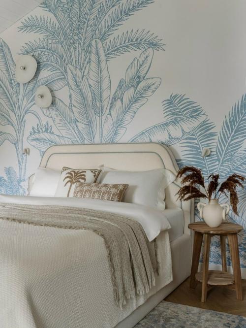 Панорамные виды, средиземноморское настроение и натуральные материалы легли в основу проекта дизайнера Елены Кулагиной. 03