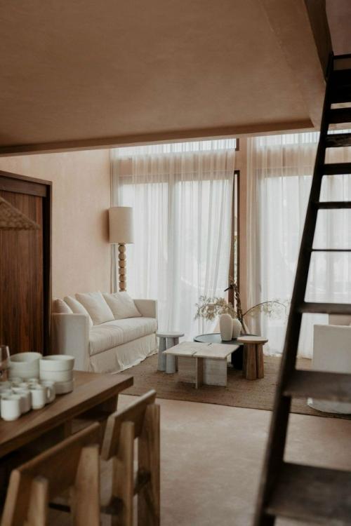 Жилой комплекс в тулуме от V Taller сразу выделяется архитектурой, отсылающей к образу вавилонской башни. 01