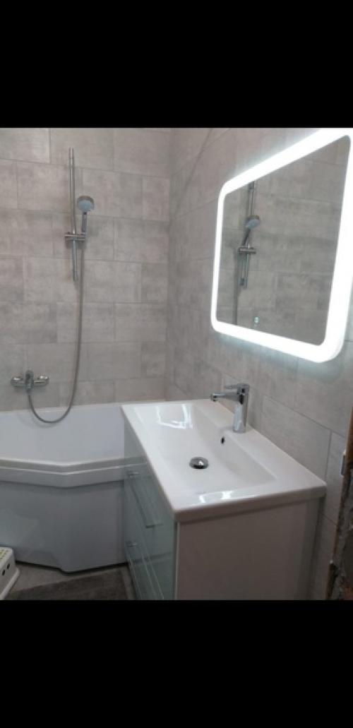 Было/стало.  Решили для экономии места соединить и попробовать вместить все в 1 помешении дабы туалет все равно абы как. 03