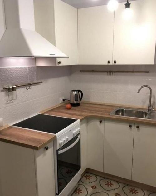 Вот такая маленькая квартирка под аренду. 01