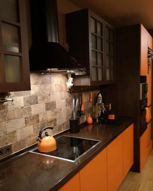 Нестандартное цветовое решение в кухне. 01