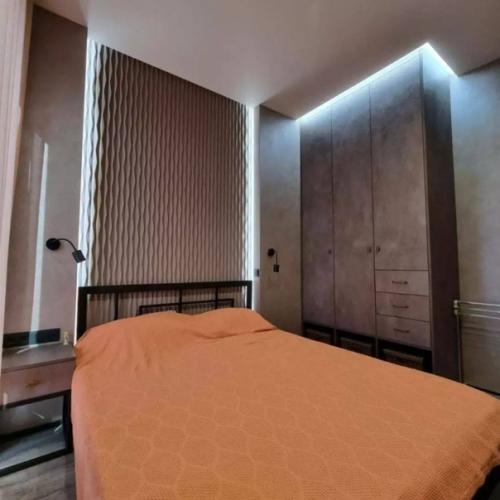 А вот и вариант планировки в однокомнатной квартире со свободной планировкой. 04