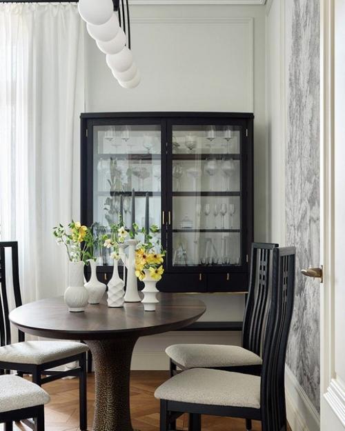 Архитектор Наталья Алексенко реконструировала квартиру, площадь которой вместе с террасой составляет 77 кв. 02