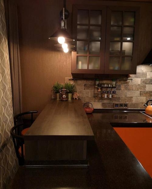 Нестандартное цветовое решение в кухне. 07