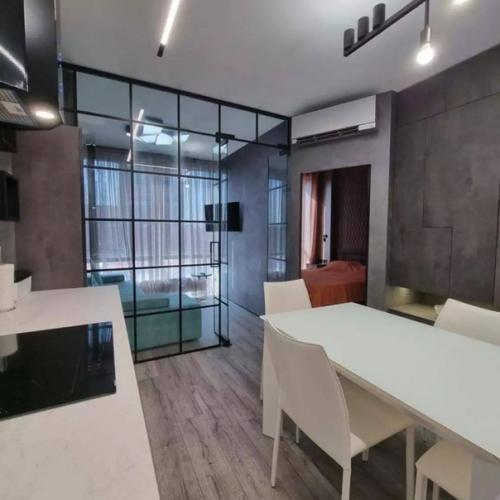 А вот и вариант планировки в однокомнатной квартире со свободной планировкой. 03