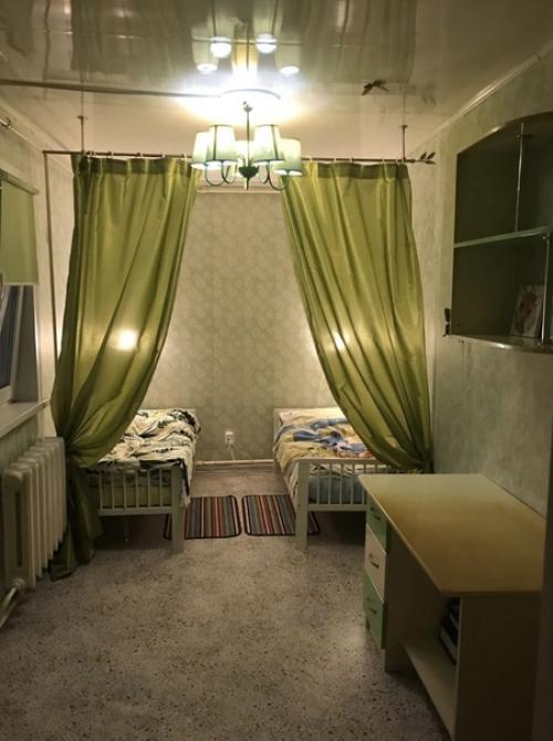 Бюджетный ремонт комнаты для детей в загородном доме. 02