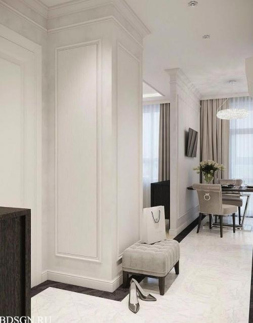 Просторная и светлая кухня выглядит очень привлекательно. 01