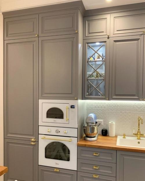 Кажется, в этой кухне смогли всё предусмотреть. 08