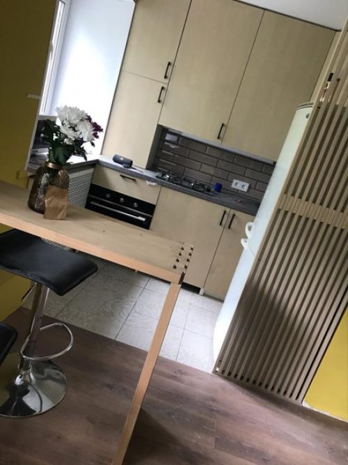 Ну представляете, такую кухню собрала девчонка своими руками.