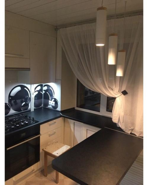 Вот такая маленькая кухня после очередного ремонта.