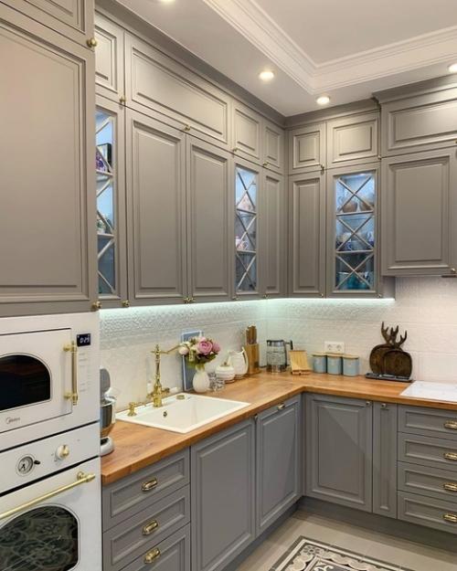 Кажется, в этой кухне смогли всё предусмотреть. 04