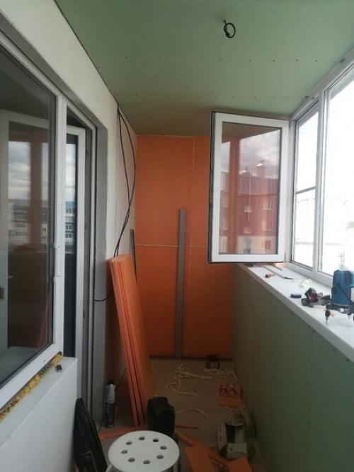 Ну и мы время зря не теряли, вот и наш ремонт на балконе. 03