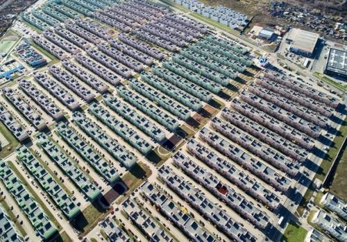 Вот такая вот альтернатива привычным нам многоэтажкам. 05