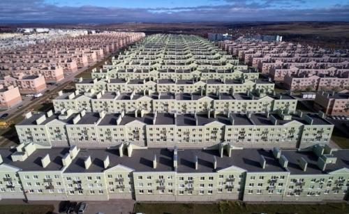 Вот такая вот альтернатива привычным нам многоэтажкам. 04