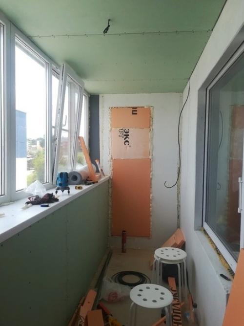 Ну и мы время зря не теряли, вот и наш ремонт на балконе. 02