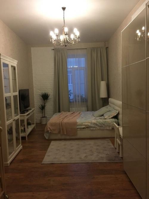 Дочка вышла замуж, теперь её комната для двоих. 07