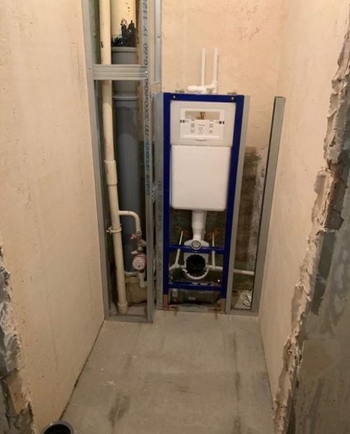 Купили вторичку, живем и постепенно мы делаем ремонт. 03