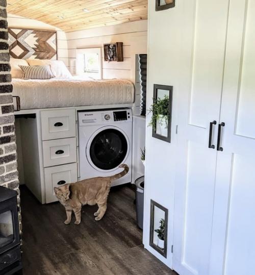 В том случае, если вы любите путешествия. 07