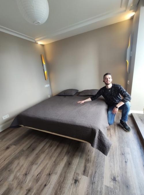 С такой кроватью мизинцы на ногах будут целы.