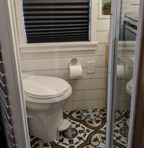 В том случае, если вы любите путешествия. 05