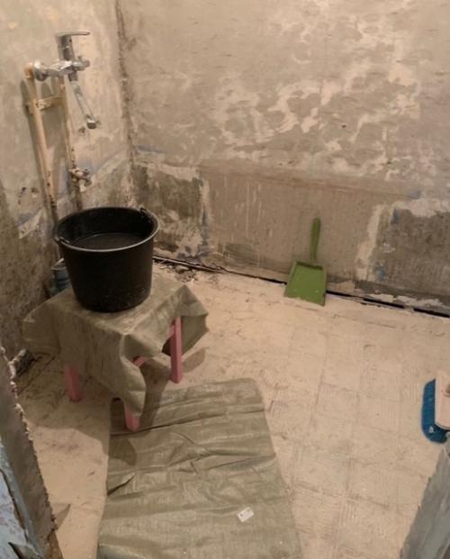 Купили вторичку, живем и постепенно мы делаем ремонт. 05