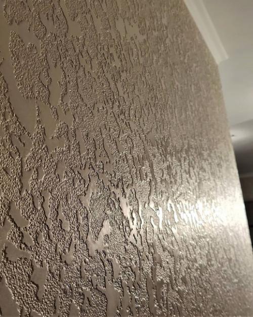 Делали с мужем ремонт в прихожке и решили не обои клеить, а фактурную штукатурку сделать. 02