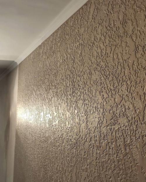 Делали с мужем ремонт в прихожке и решили не обои клеить, а фактурную штукатурку сделать. 04
