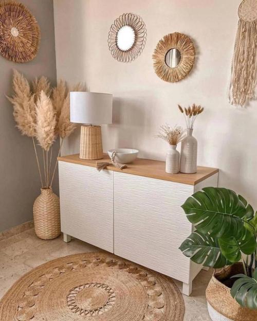 Такой милый интерьер с большим количеством деталей в интерьере. 02