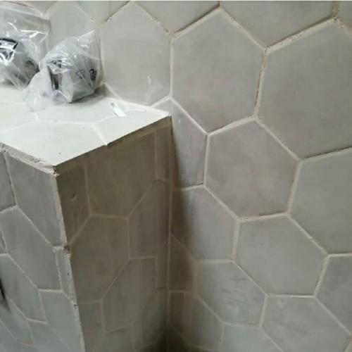 Какая интересная техника укладки плитки. 01