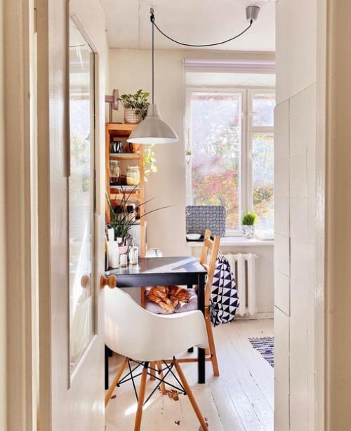 Маленькая светлая кухонька. 01