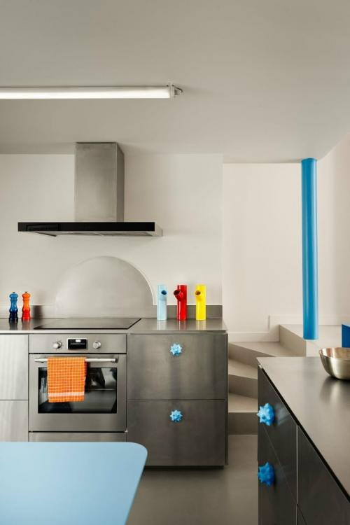 Эра дофамина: яркая квартира в Париже. 07