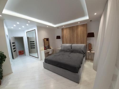 Решил поделится своей не совсем скандинавской переделкой спальни.