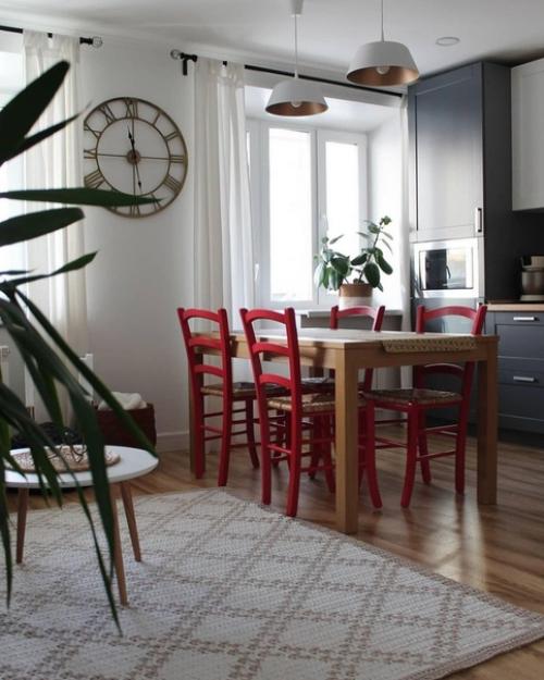 У хозяйки этой квартиры точно есть чувство вкуса. 02